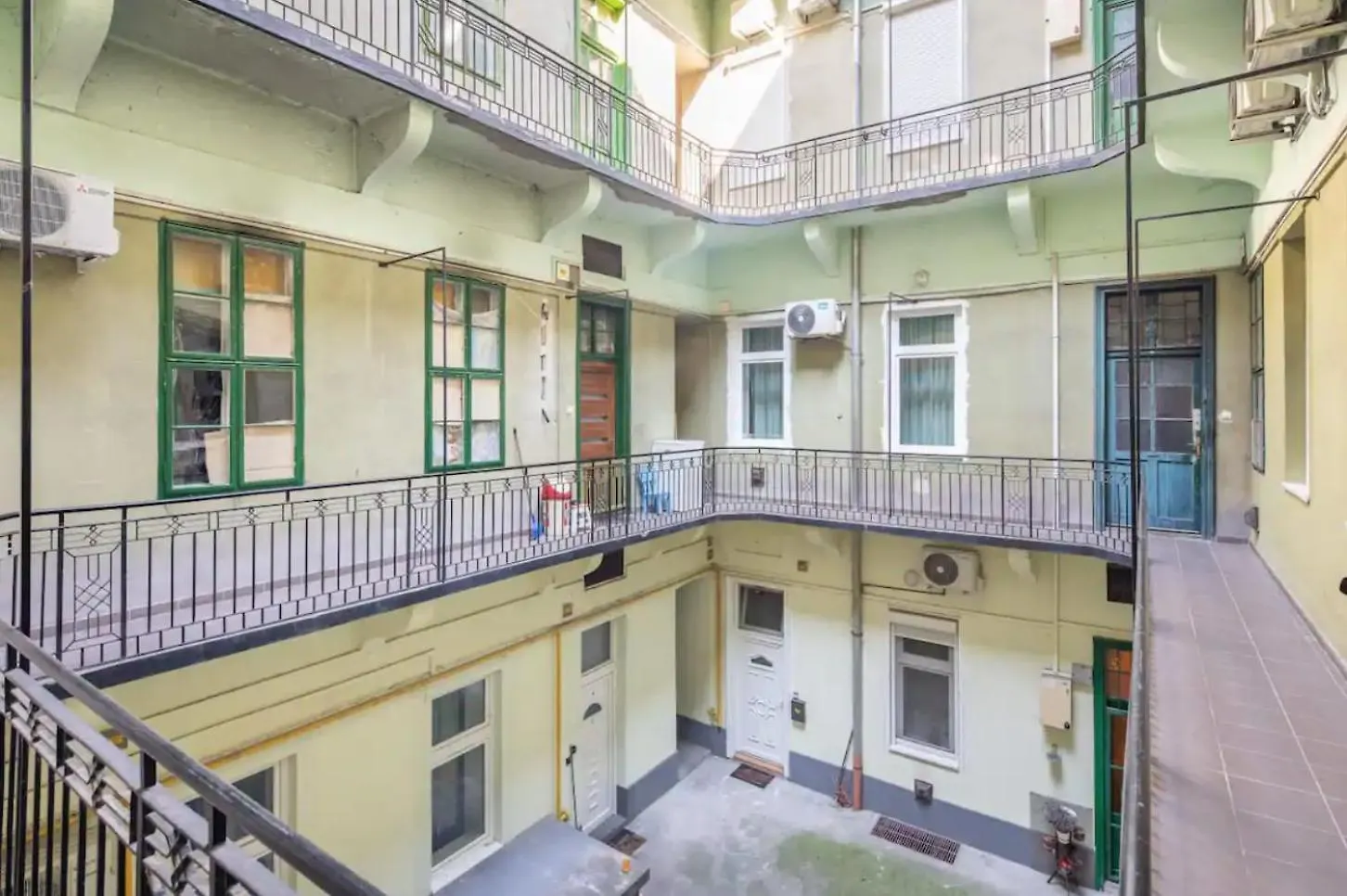 Downtown Edge Harmony Apartment Budapest
